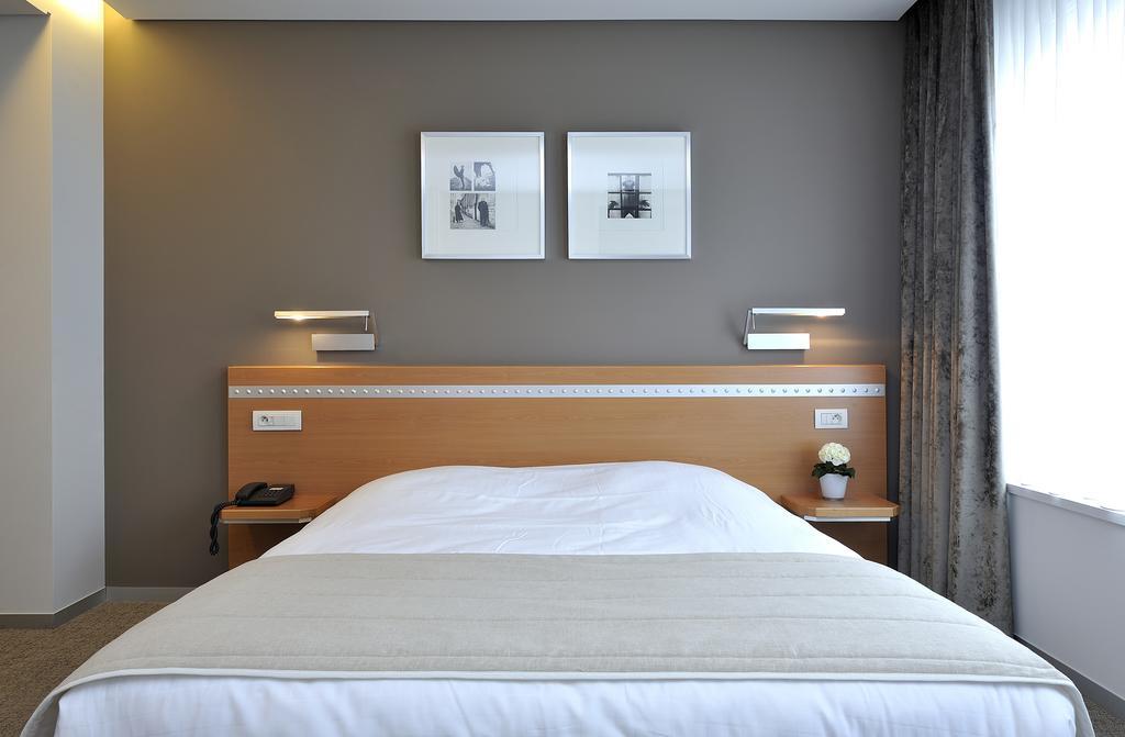 Business By Parkhotel -Annex- Arrondissement di Courtrai Camera foto