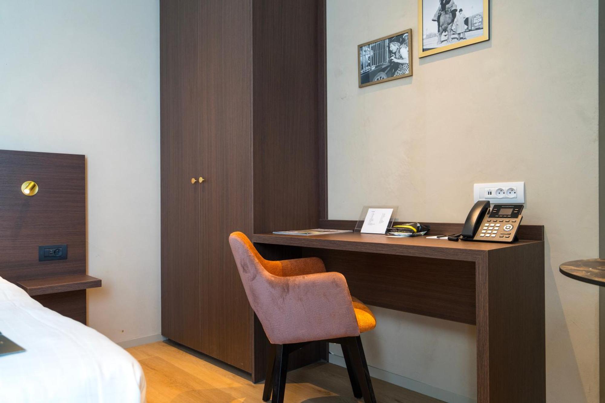 Business By Parkhotel -Annex- Arrondissement di Courtrai Esterno foto